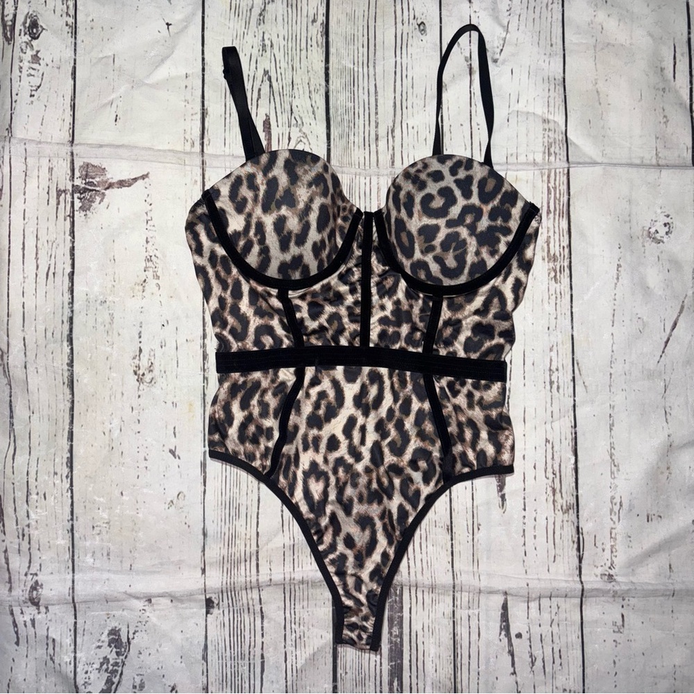 Forever 21 cheetah Print Bodysuit